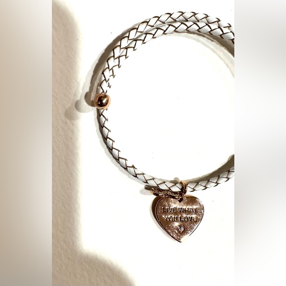 Luxe Bracelet Drop!$💗⬇️Heart CharmZirconia /Copper InfinityLIVE what you LOVE - Picture 5 of 5